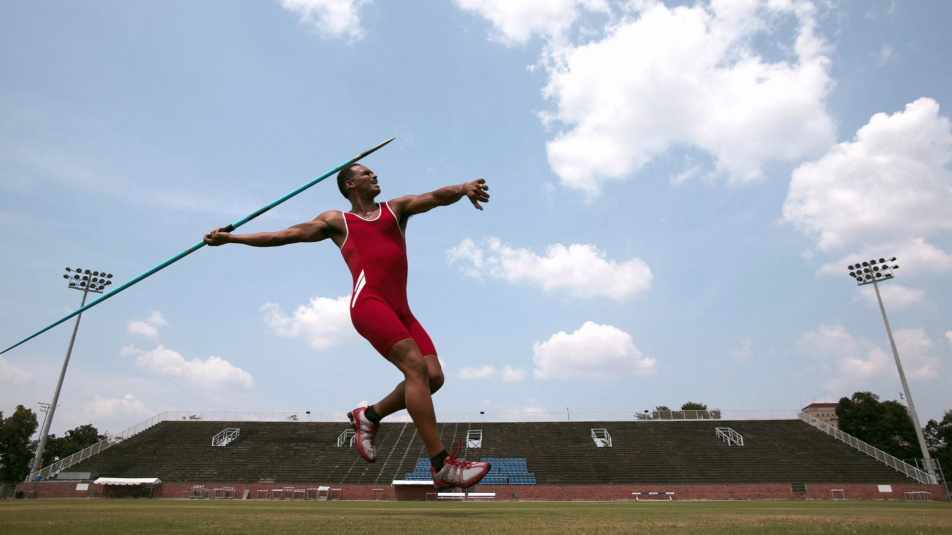 九游登录中心-波兰队欧洲杯表现平平，莱万多夫斯基状态低迷，波兰足球队莱万